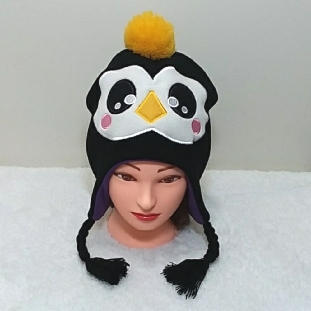 Tween Penguin Hat